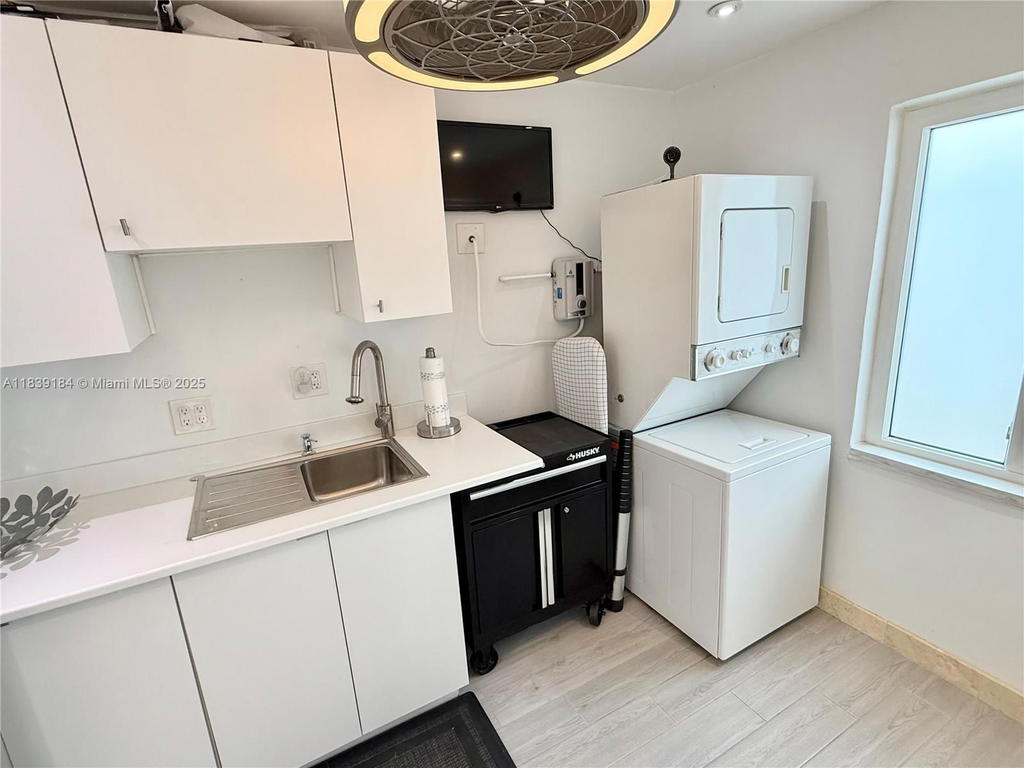 Real estate property located at 1620 68th Ter, Broward, Boulevard Heights Sec 4, Hollywood, FL