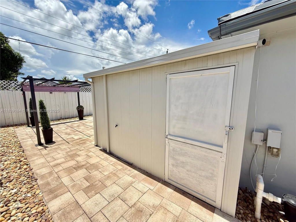 Real estate property located at 1620 68th Ter, Broward, Boulevard Heights Sec 4, Hollywood, FL