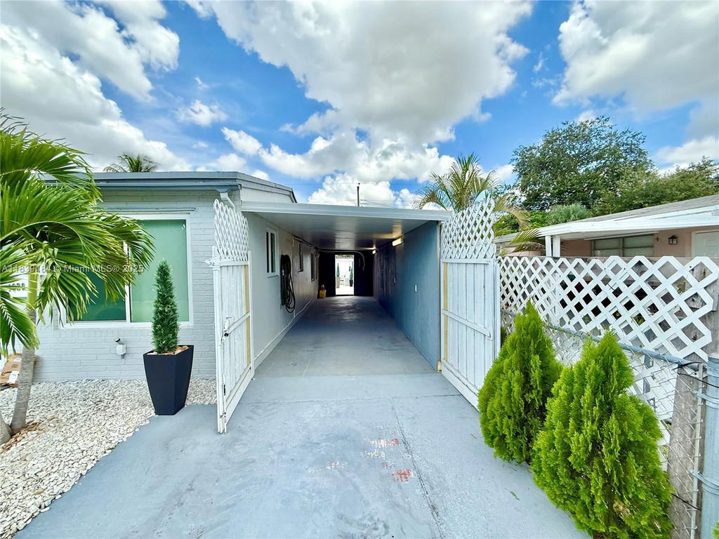 Real estate property located at 1620 68th Ter, Broward, Boulevard Heights Sec 4, Hollywood, FL