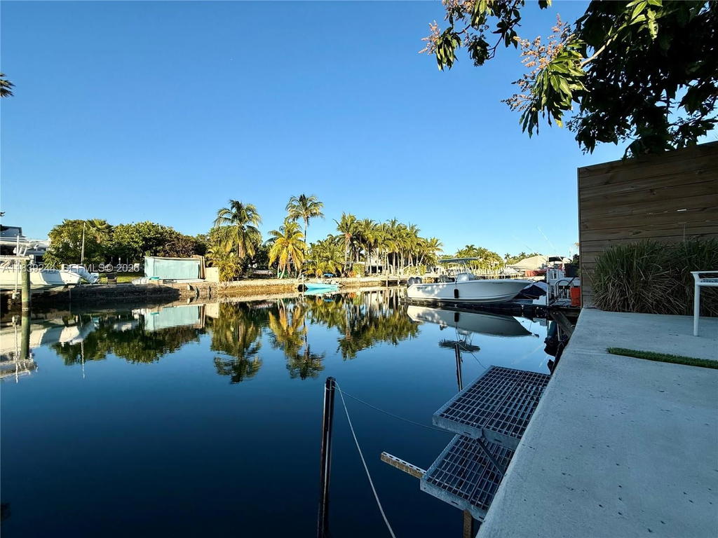 Real estate property located at 1945 123rd St, Miami-dade, Areta Ests Sec 6, North Miami, FL