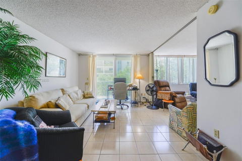Real estate property located at 1345 Lincoln Rd #303, Miami-dade, Bayview Condo, Miami Beach, FL