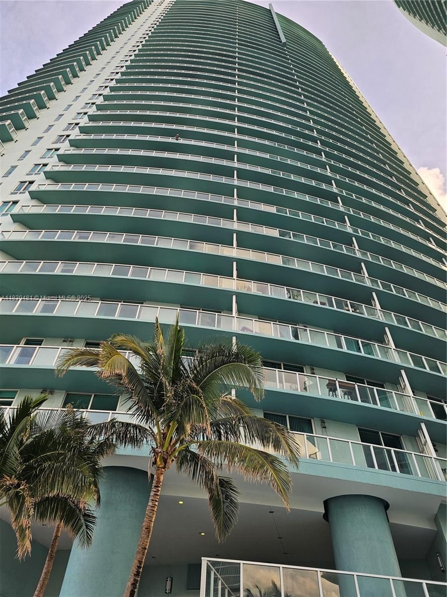 Real estate property located at 1900 Bayshore Dr #1803, Miami-dade, Quantum On The Bay Condo, Miami, FL