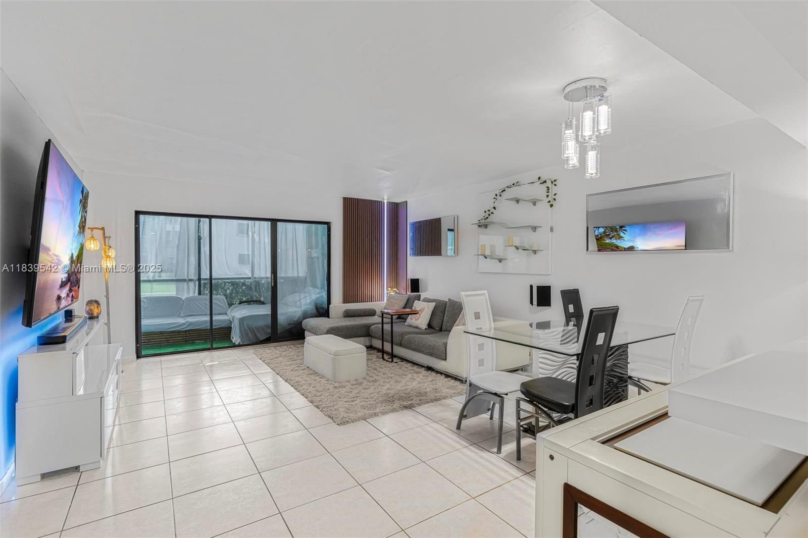 Real estate property located at 8415 107th Ave #130W, Miami-dade, Kendall Acres West Condo, Miami, FL