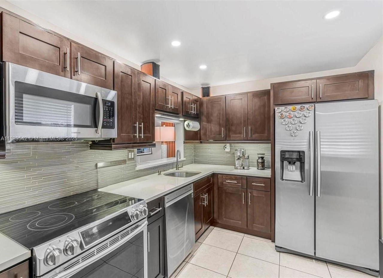 Real estate property located at 8415 107th Ave #130W, Miami-dade, Kendall Acres West Condo, Miami, FL