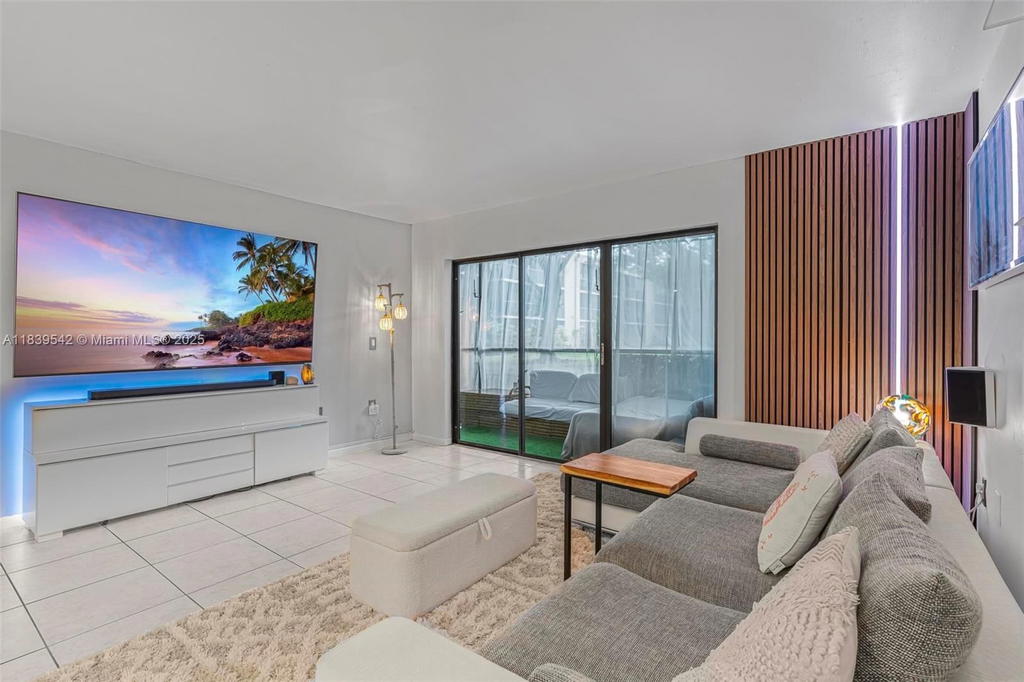 Real estate property located at 8415 107th Ave #130W, Miami-dade, Kendall Acres West Condo, Miami, FL