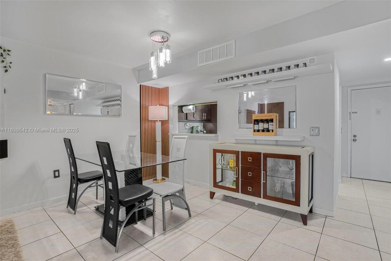 Real estate property located at 8415 107th Ave #130W, Miami-dade, Kendall Acres West Condo, Miami, FL