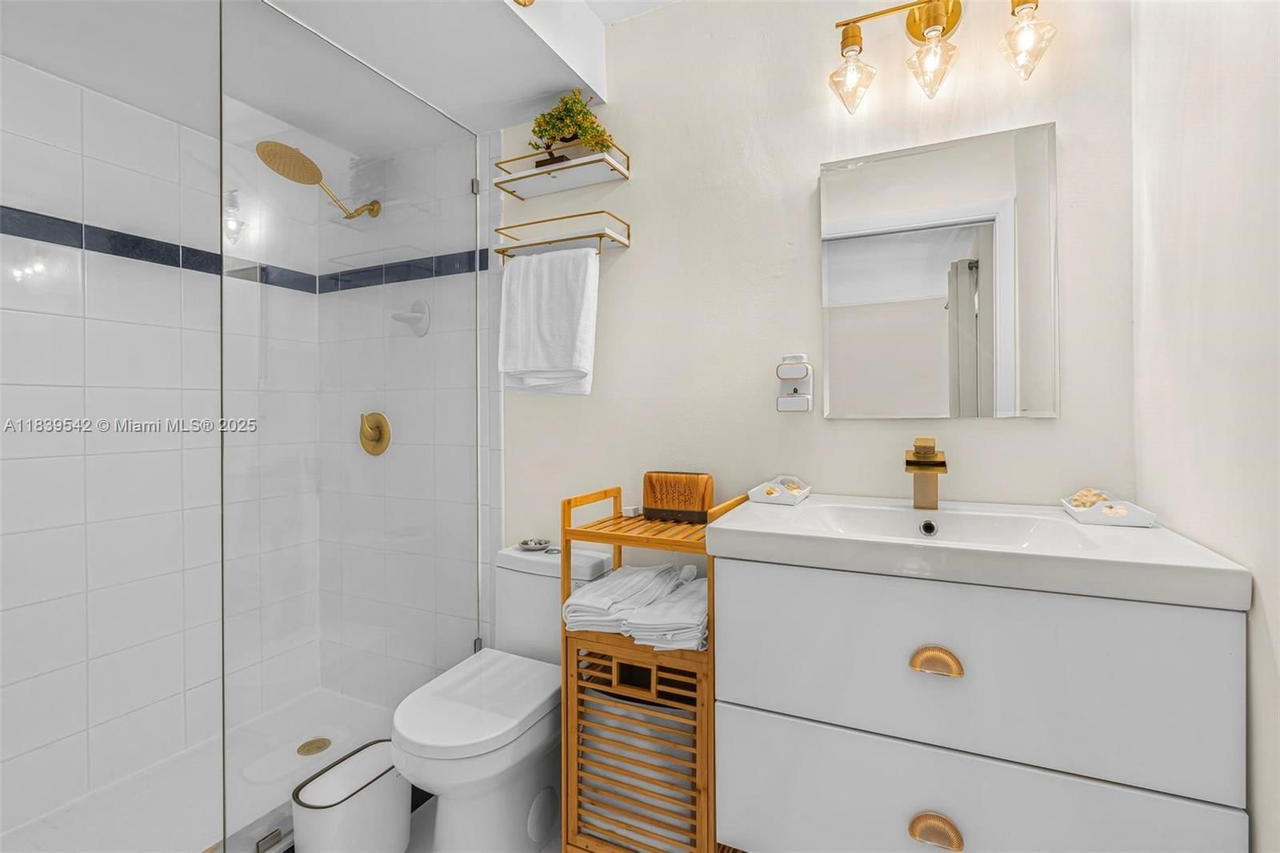Real estate property located at 8415 107th Ave #130W, Miami-dade, Kendall Acres West Condo, Miami, FL