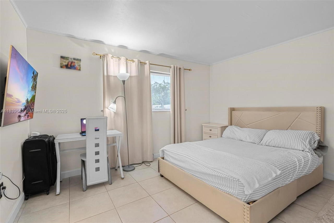 Real estate property located at 8415 107th Ave #130W, Miami-dade, Kendall Acres West Condo, Miami, FL