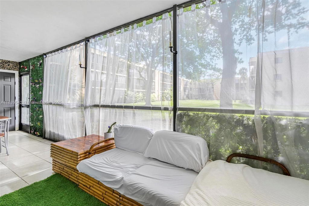 Real estate property located at 8415 107th Ave #130W, Miami-dade, Kendall Acres West Condo, Miami, FL