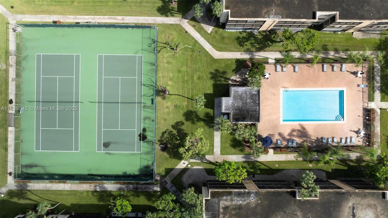Real estate property located at 8415 107th Ave #130W, Miami-dade, Kendall Acres West Condo, Miami, FL
