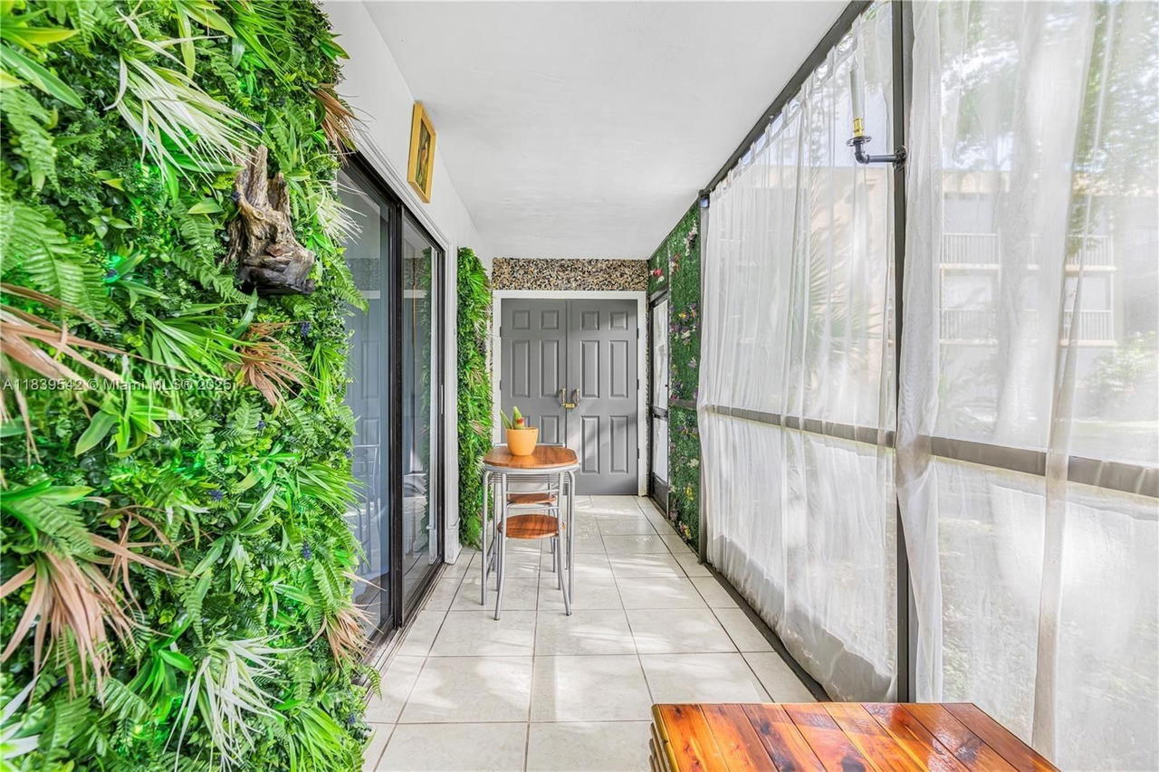 Real estate property located at 8415 107th Ave #130W, Miami-dade, Kendall Acres West Condo, Miami, FL