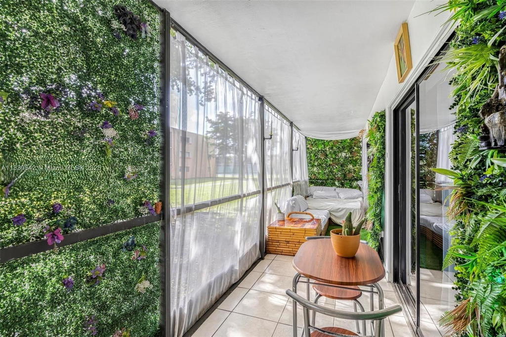 Real estate property located at 8415 107th Ave #130W, Miami-dade, Kendall Acres West Condo, Miami, FL
