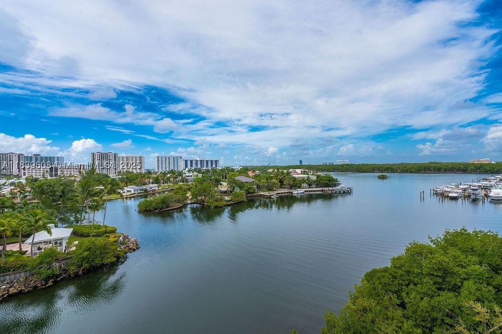 Real estate property located at 300 Sunny Isles Blvd #4-1808, Miami-dade, Parque Towers Condo, Sunny Isles Beach, FL