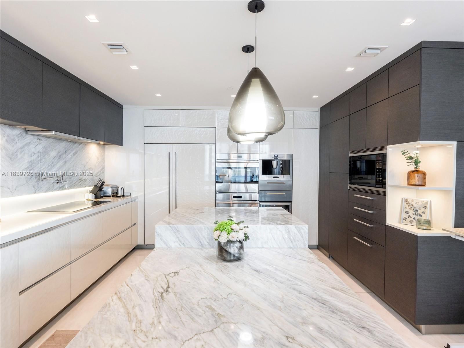 Real estate property located at 17475 Collins Ave #1001, Miami-dade, Chateau Beach Condo, Sunny Isles Beach, FL