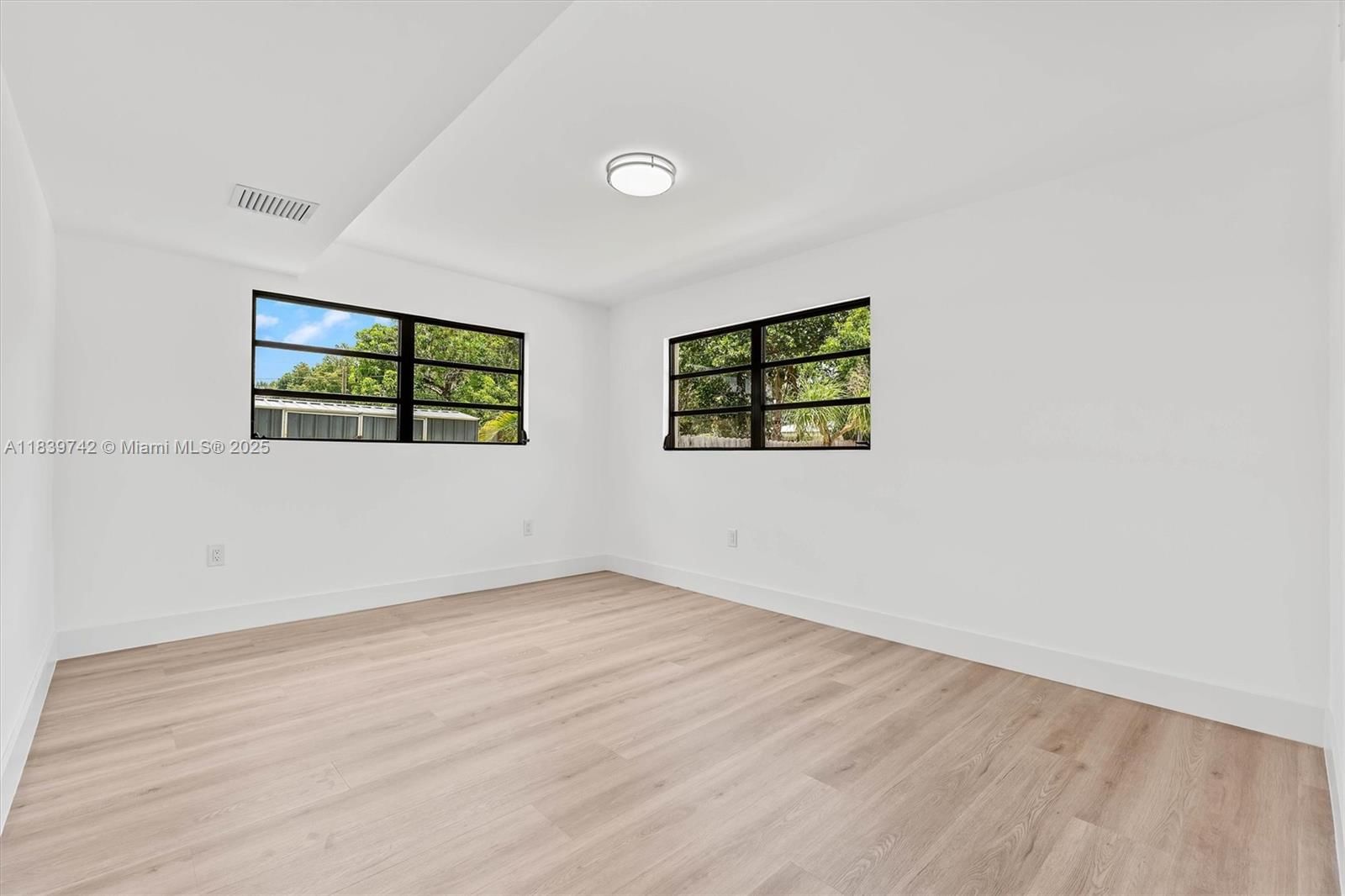 Real estate property located at 885 Azalea Ct, Broward, Plantation Gardens 2nd Se, Plantation, FL