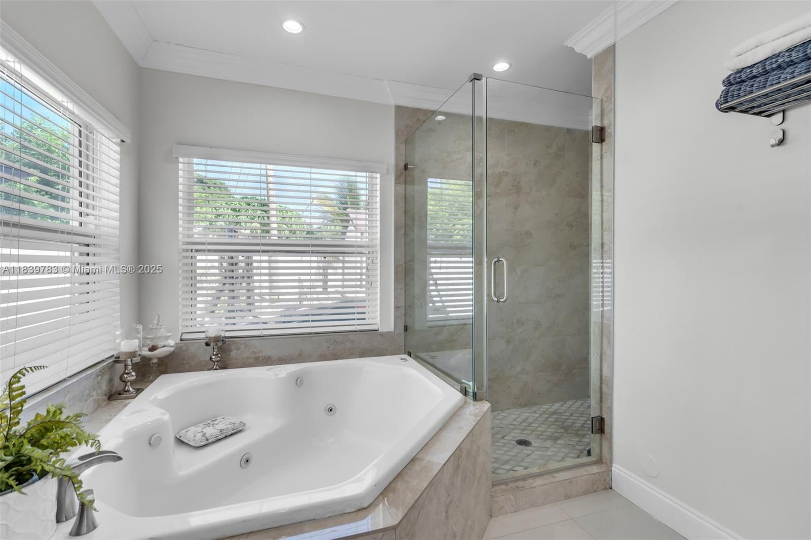 Real estate property located at 3501 Fairfax Dr, Broward, Fairfax Brolliar Add Sec, Fort Lauderdale, FL