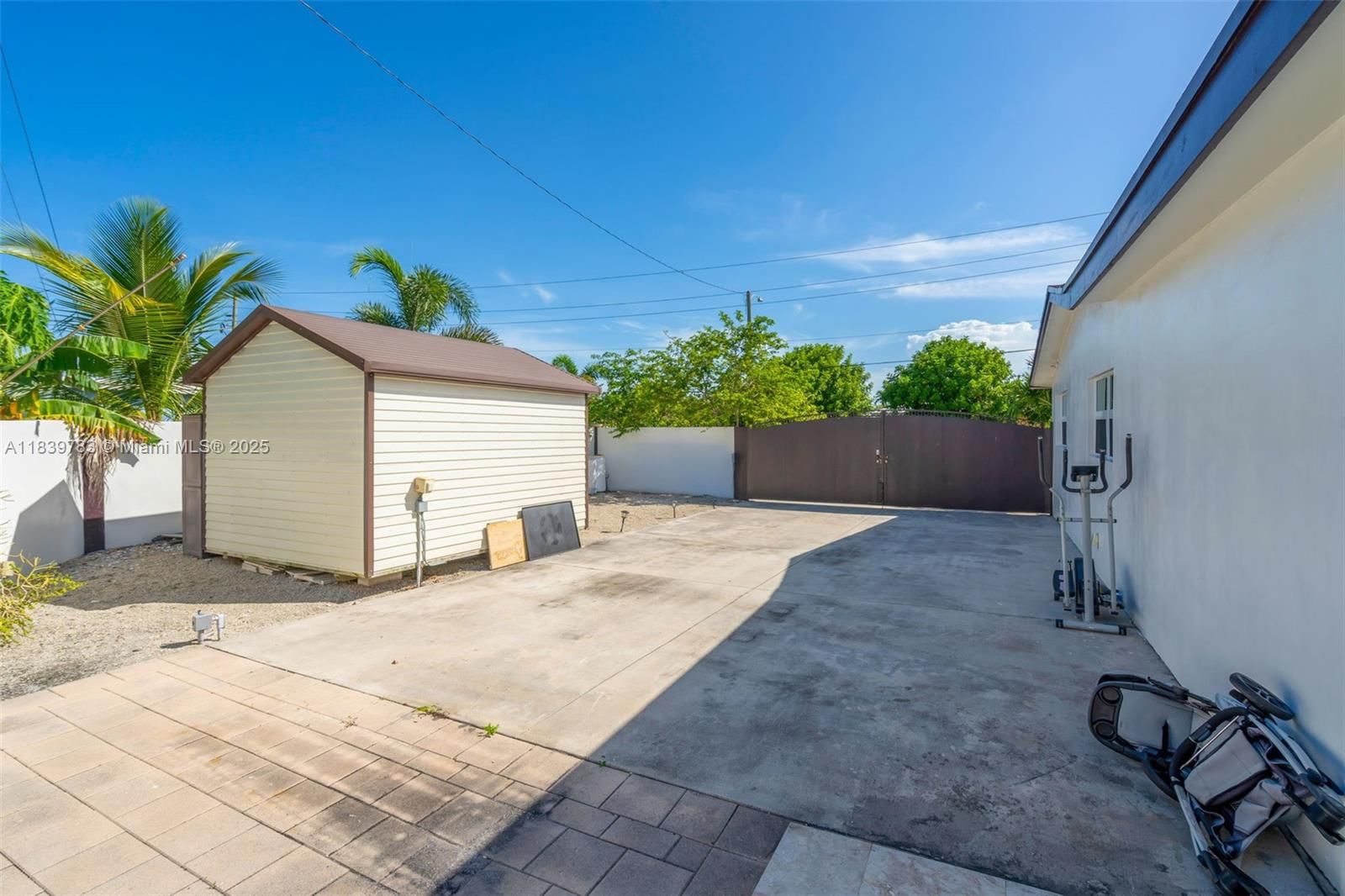 Real estate property located at 3501 Fairfax Dr, Broward, Fairfax Brolliar Add Sec, Fort Lauderdale, FL