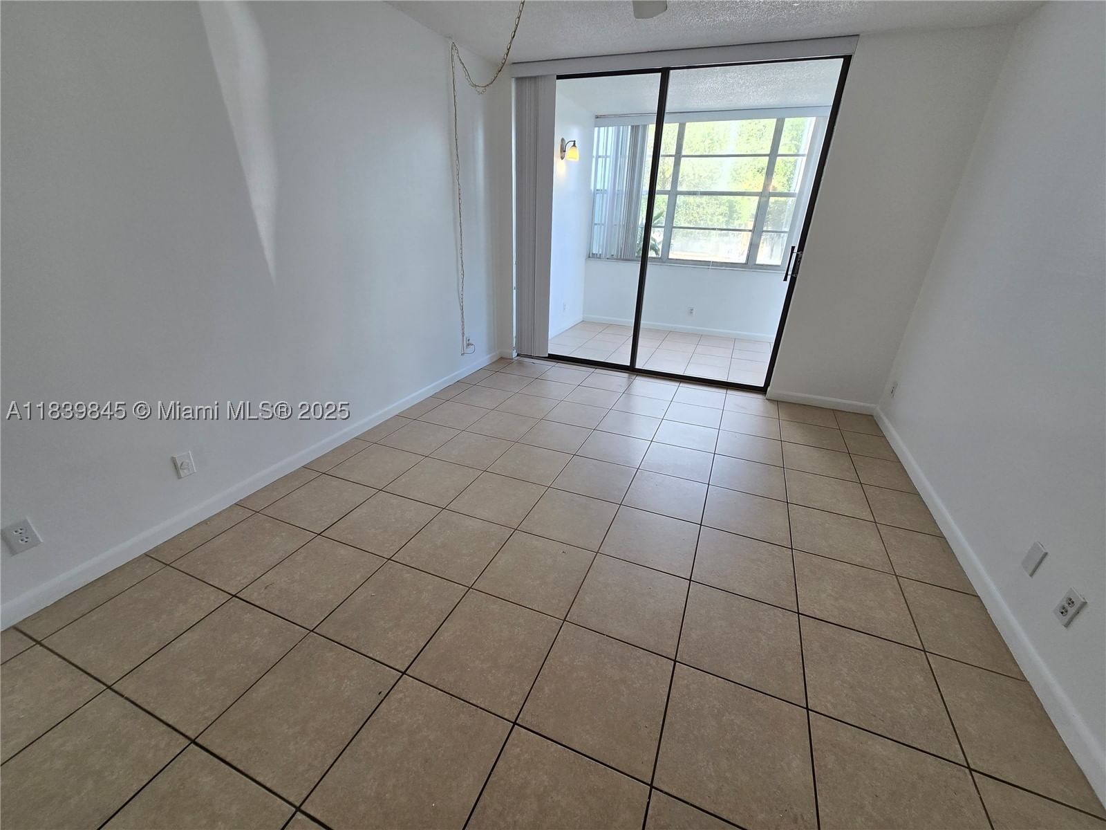 Real estate property located at 2731 Taft St #102, Broward, Watergate Condominium No, Hollywood, FL