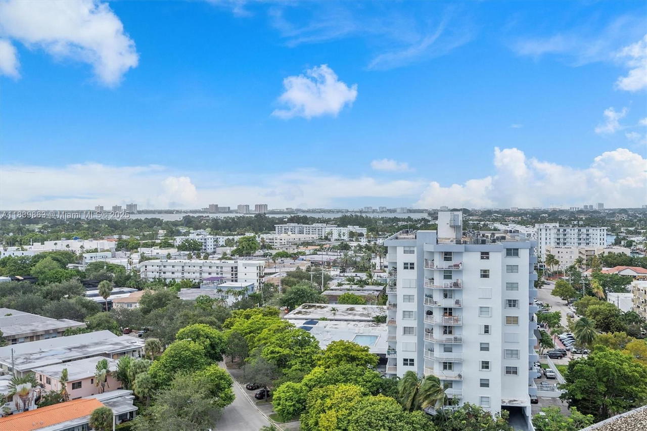 Real estate property located at 900 Bay Dr #718+Dock Slip available, Miami-dade, King Cole Condo, Miami Beach, FL