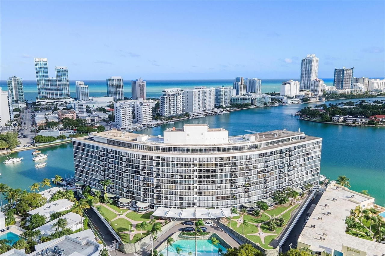 Real estate property located at 900 Bay Dr #718+Dock Slip available, Miami-dade, King Cole Condo, Miami Beach, FL
