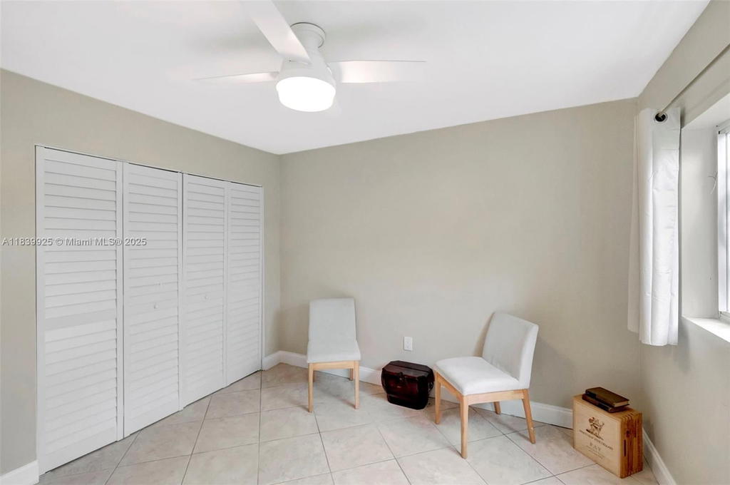 Real estate property located at 2920 28th Ter #407, Miami-dade, Groves Edge Condo, Coconut Grove, FL