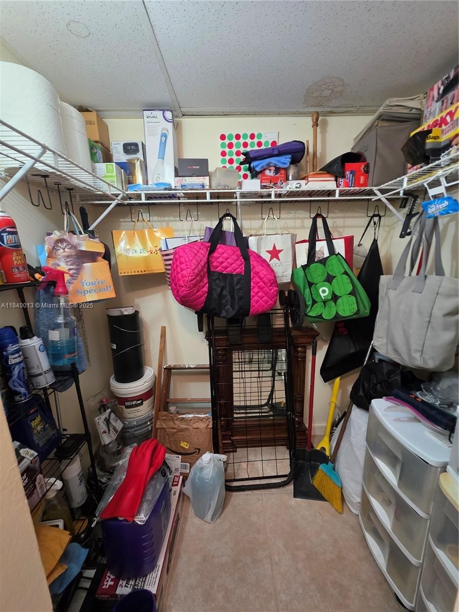 Real estate property located at 135 202nd Ter N25, Miami-dade, Ro-mont South Condo Mnpq, Miami Gardens, FL