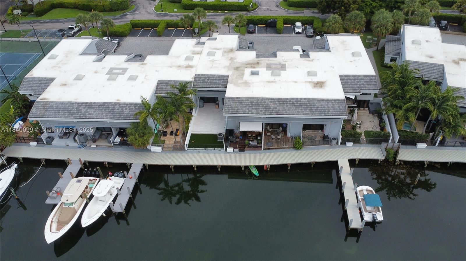 Real estate property located at 324 Poinciana Dr #906, Miami-dade, Poinciana Is Yt & Rcq Clu, Sunny Isles Beach, FL