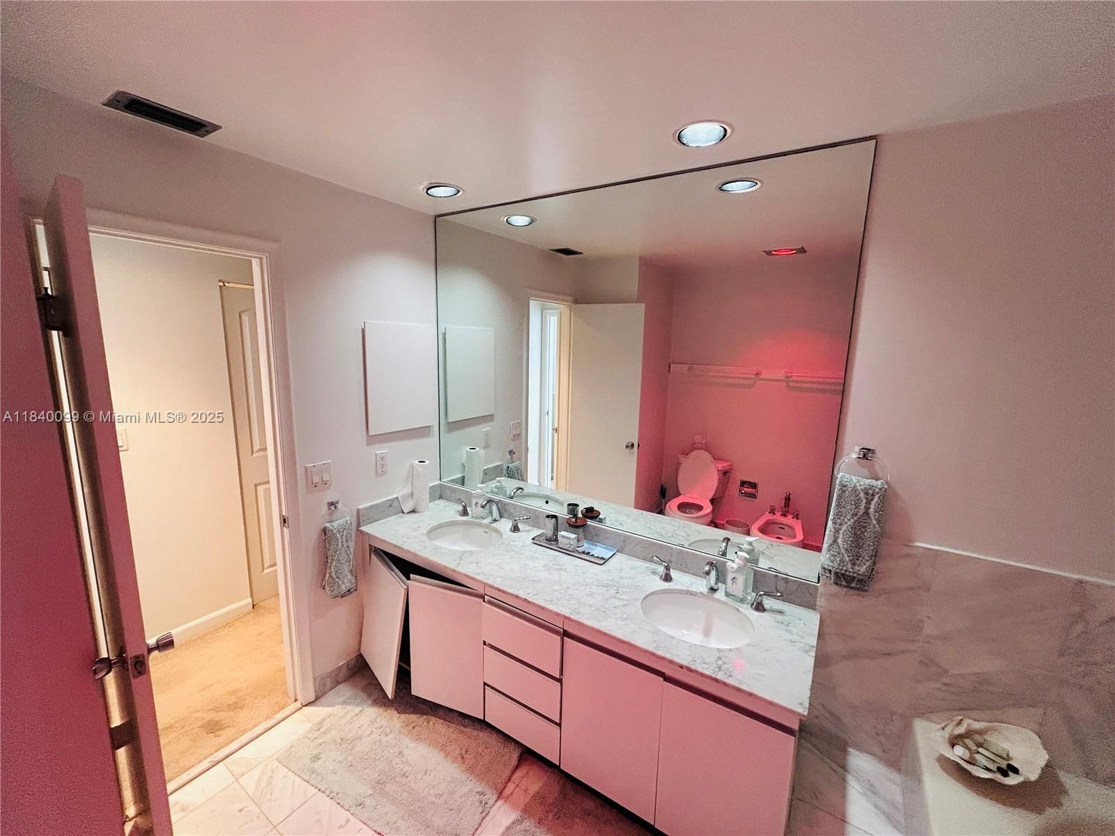 Real estate property located at 324 Poinciana Dr #906, Miami-dade, Poinciana Is Yt & Rcq Clu, Sunny Isles Beach, FL