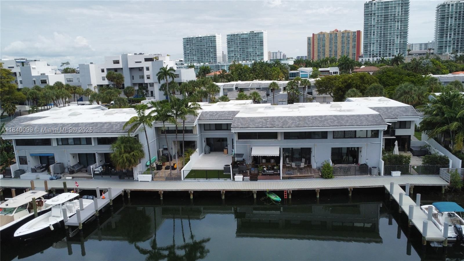 Real estate property located at 324 Poinciana Dr #906, Miami-dade, Poinciana Is Yt & Rcq Clu, Sunny Isles Beach, FL