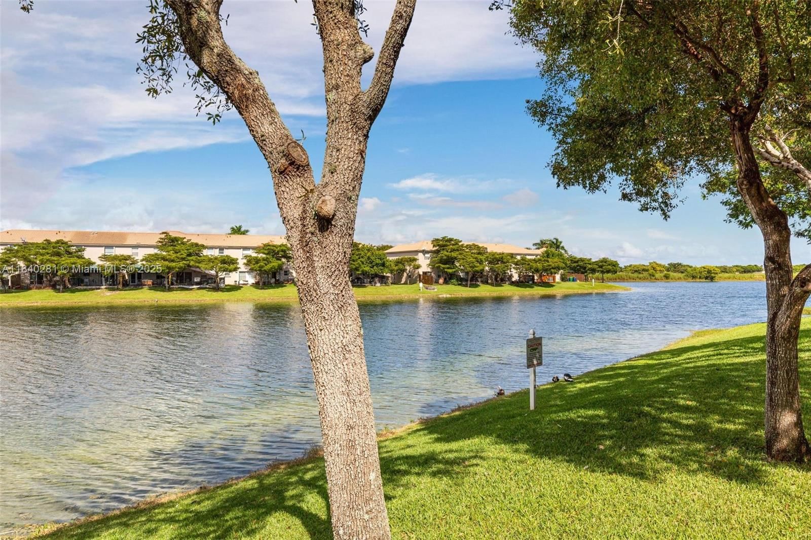 Real estate property located at 9333 227th St #8-6, Miami-dade, The Shores Condo No 1, Cutler Bay, FL