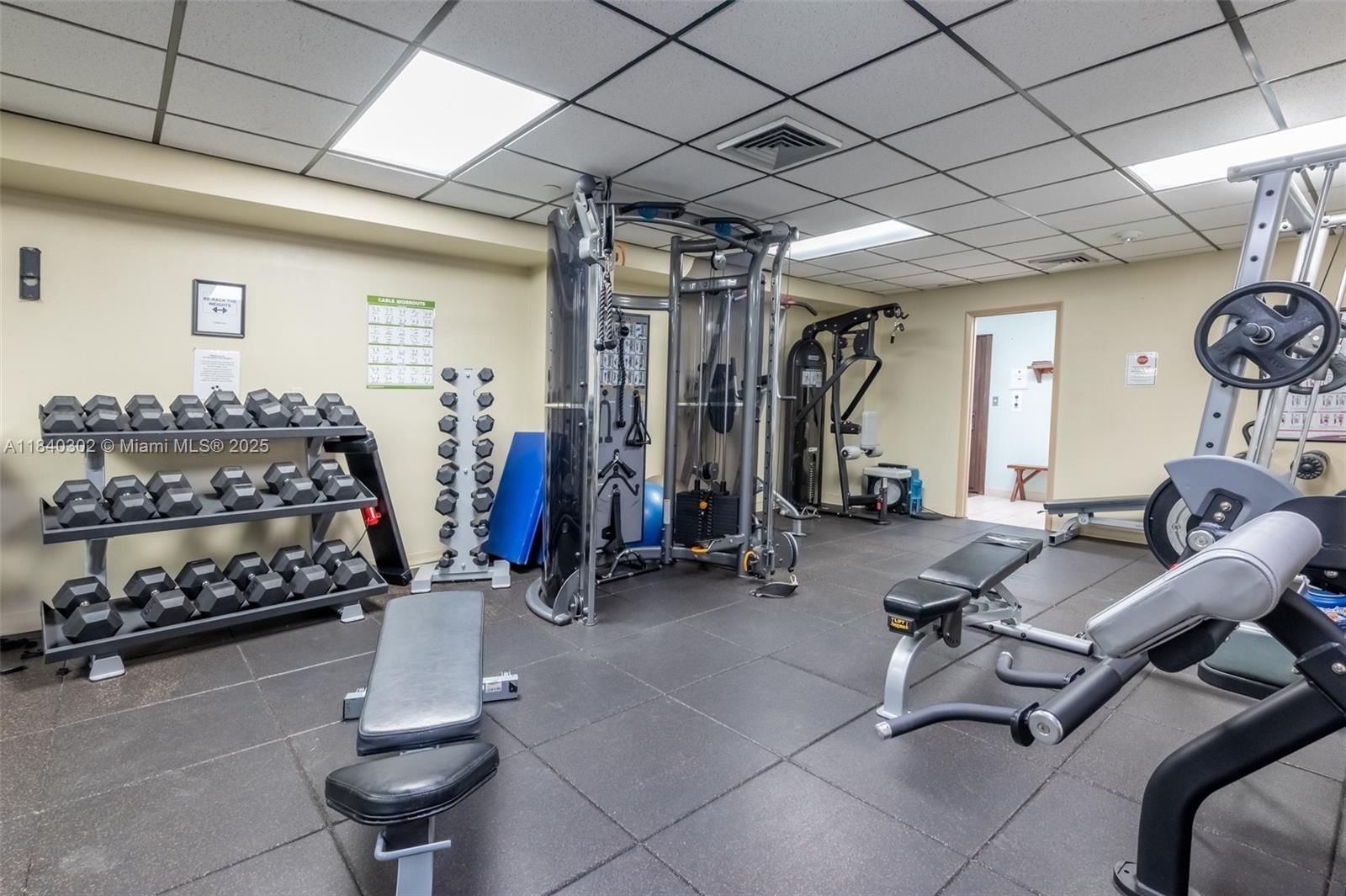 Real estate property located at 1201 Ocean Dr #402S, Broward, Summit Condo, Hollywood, FL