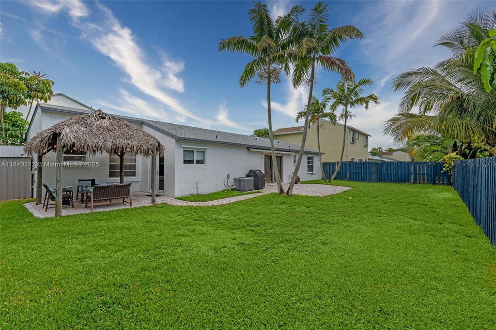 Real estate property located at 535 Radford Ter, Broward, Shenandoah Sec 2, Davie, FL