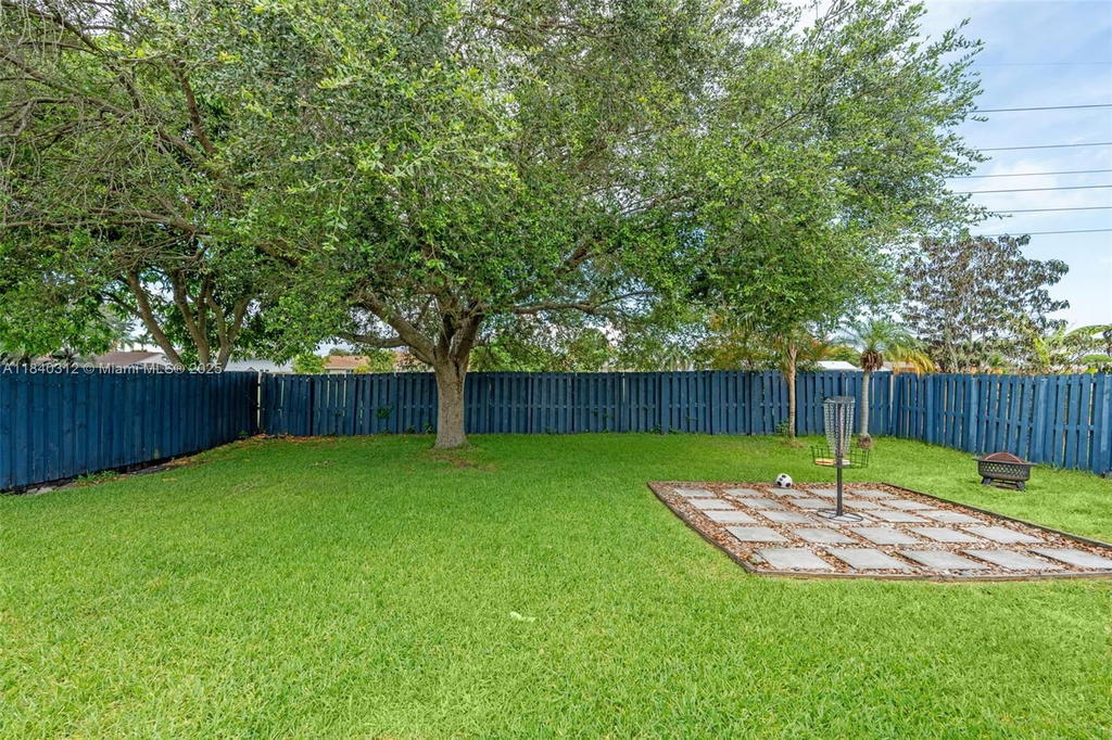 Real estate property located at 535 Radford Ter, Broward, Shenandoah Sec 2, Davie, FL