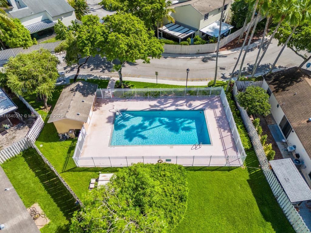 Real estate property located at 535 Radford Ter, Broward, Shenandoah Sec 2, Davie, FL