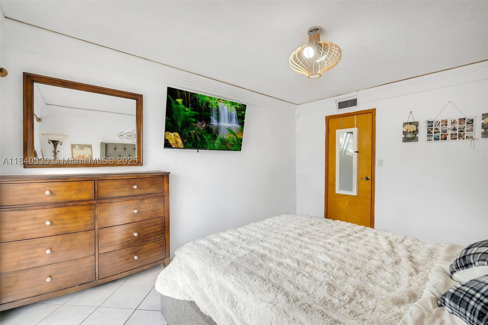 Real estate property located at 1900 54th St #101, Miami-dade, Westland Eden Condo Ii, Hialeah, FL