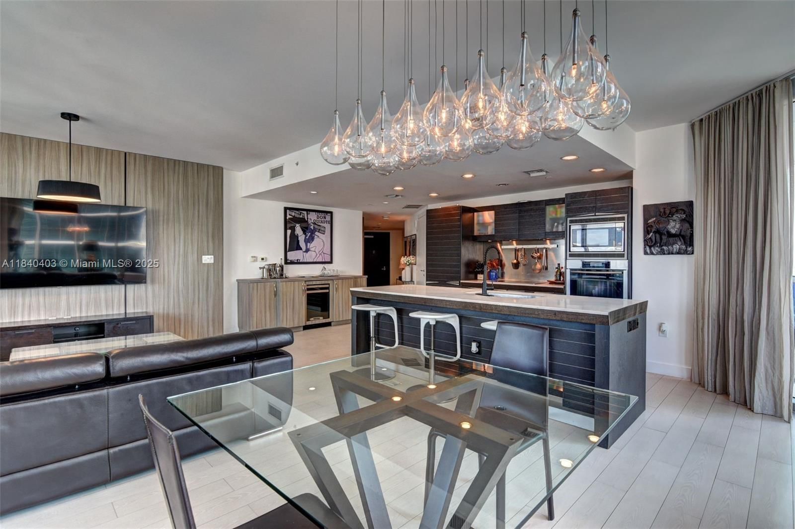Real estate property located at 200 Biscayne Boulevard Way #3901, Miami-dade, Epic West Condo, Miami, FL
