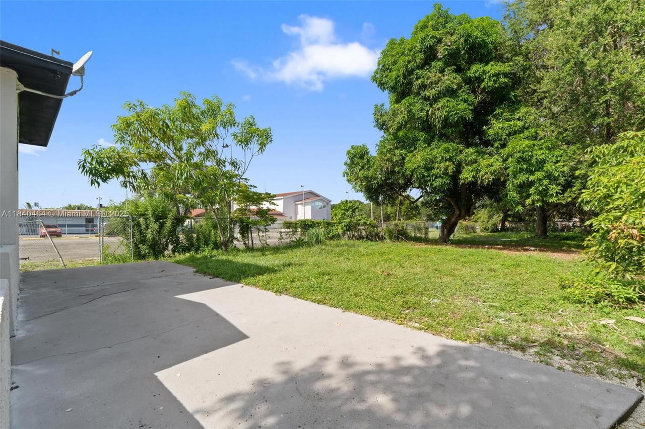 Real estate property located at 18201 20th Ave, Miami-dade, Sunny Isles Inland, Miami Gardens, FL