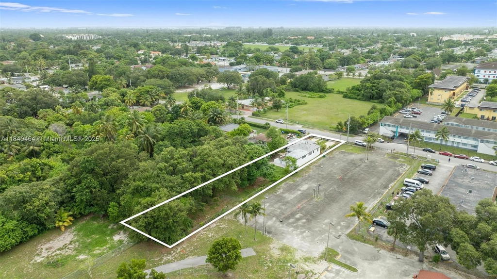 Real estate property located at 18201 20th Ave, Miami-dade, Sunny Isles Inland, Miami Gardens, FL