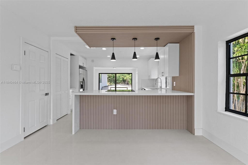 Real estate property located at 18201 20th Ave, Miami-dade, Sunny Isles Inland, Miami Gardens, FL