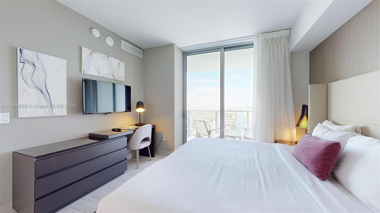 Real estate property located at 4010 Ocean Dr T3802, Broward, 4010 South Ocean Condo, Hollywood, FL