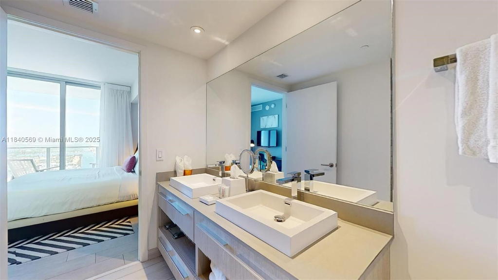 Real estate property located at 4010 Ocean Dr T3802, Broward, 4010 South Ocean Condo, Hollywood, FL