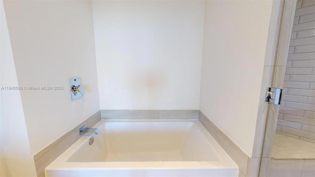 Real estate property located at 4010 Ocean Dr T3802, Broward, 4010 South Ocean Condo, Hollywood, FL