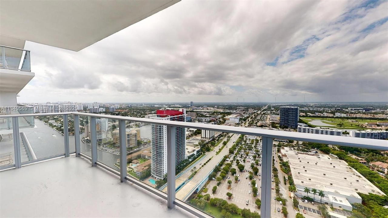 Real estate property located at 4010 Ocean Dr T3802, Broward, 4010 South Ocean Condo, Hollywood, FL