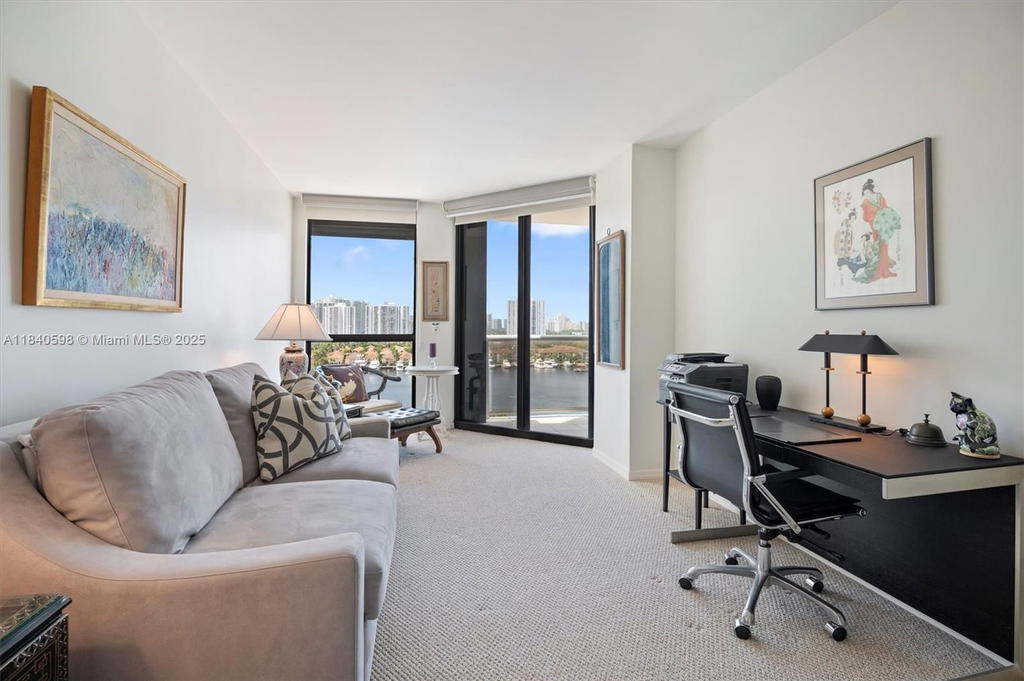 Real estate property located at 3640 Yacht Club Dr #1108, Miami-dade, Harborside At The Waterwa, Aventura, FL