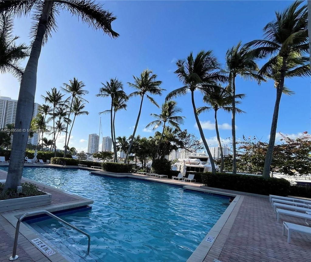 Real estate property located at 3640 Yacht Club Dr #1108, Miami-dade, Harborside At The Waterwa, Aventura, FL