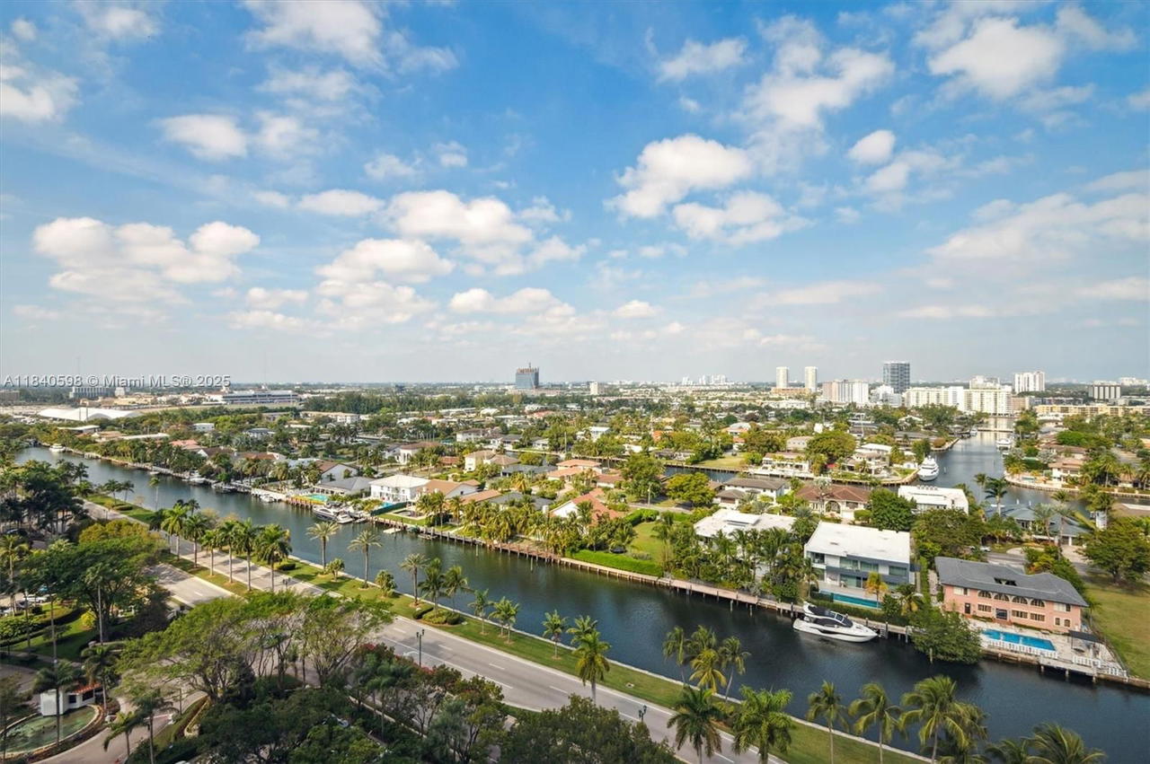 Real estate property located at 3640 Yacht Club Dr #1108, Miami-dade, Harborside At The Waterwa, Aventura, FL