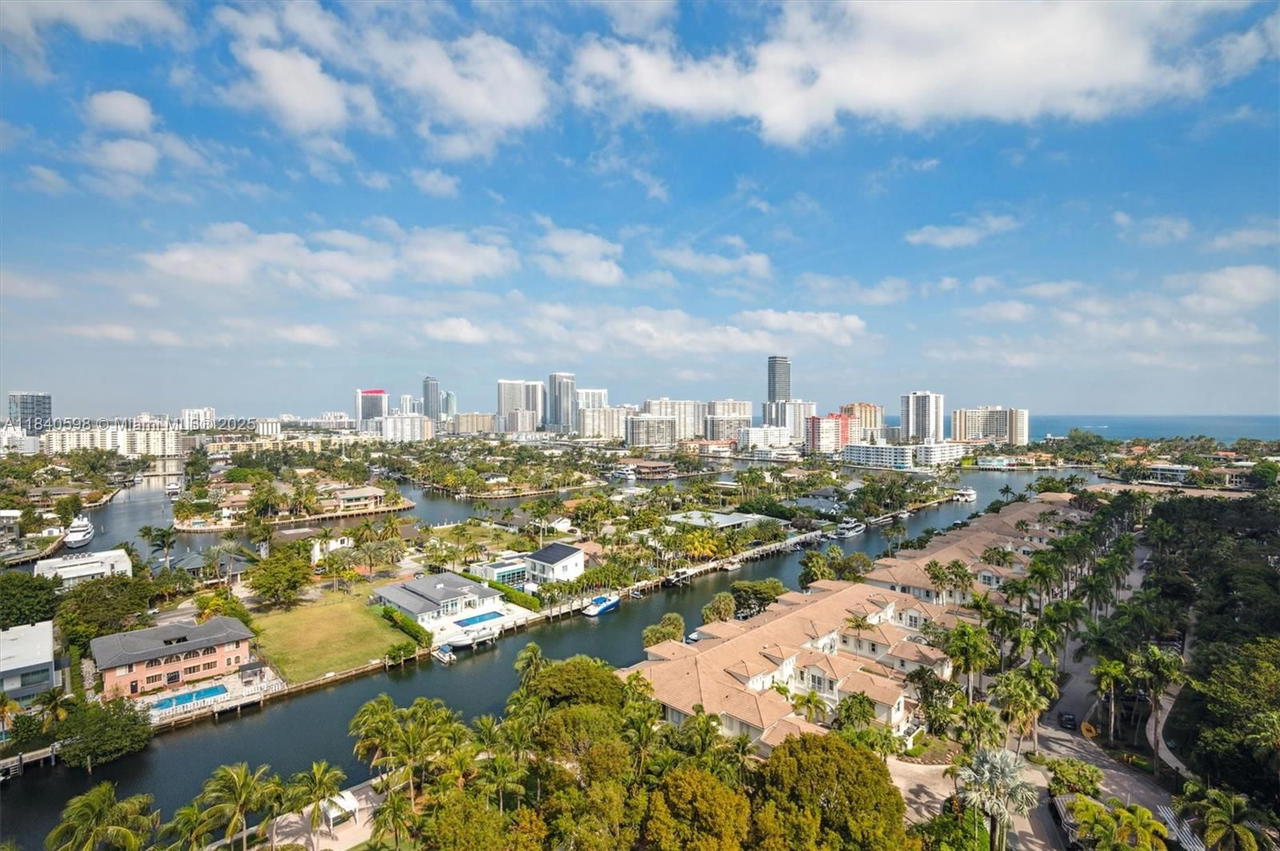 Real estate property located at 3640 Yacht Club Dr #1108, Miami-dade, Harborside At The Waterwa, Aventura, FL
