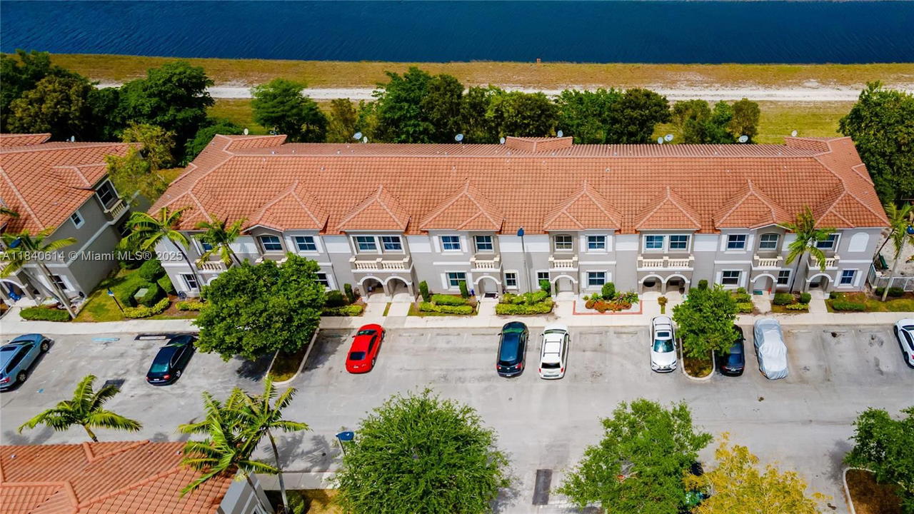 Real estate property located at 14053 49th St #7, Broward, Las Terrazas At Vizcaya C, Miramar, FL