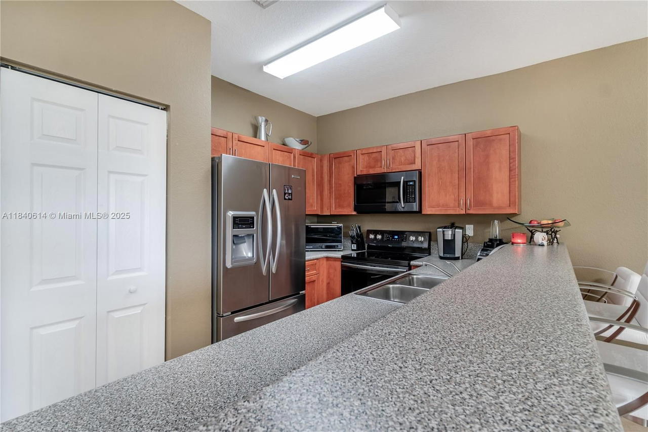 Real estate property located at 14053 49th St #7, Broward, Las Terrazas At Vizcaya C, Miramar, FL