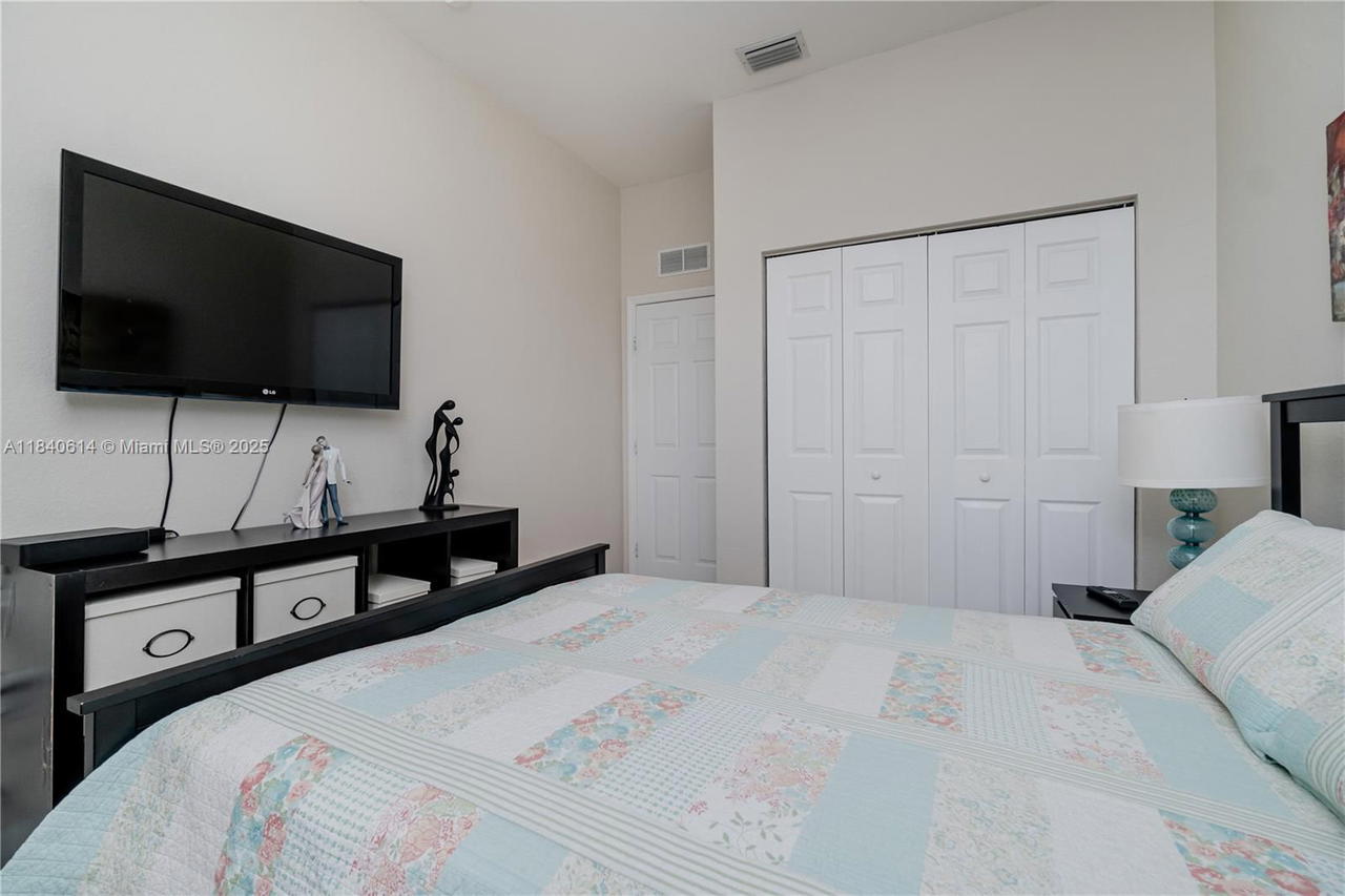 Real estate property located at 14053 49th St #7, Broward, Las Terrazas At Vizcaya C, Miramar, FL